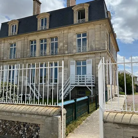 Waterfront At Gold Beach, Sea View, Private Parking *