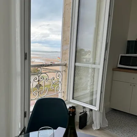 Waterfront At Gold Beach, Sea View, Private Parking * Saint-Côme-de-Fresné