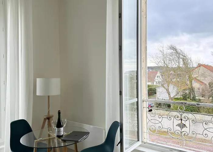 Sunny On D-day With Parking *